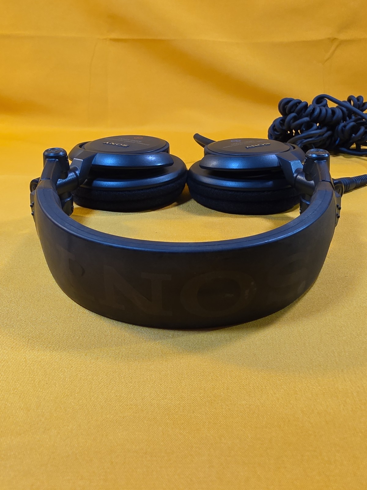 Genuine Original Sony MDR-V500 DJ Stereo Monitor Headphones Made in Thailand B12