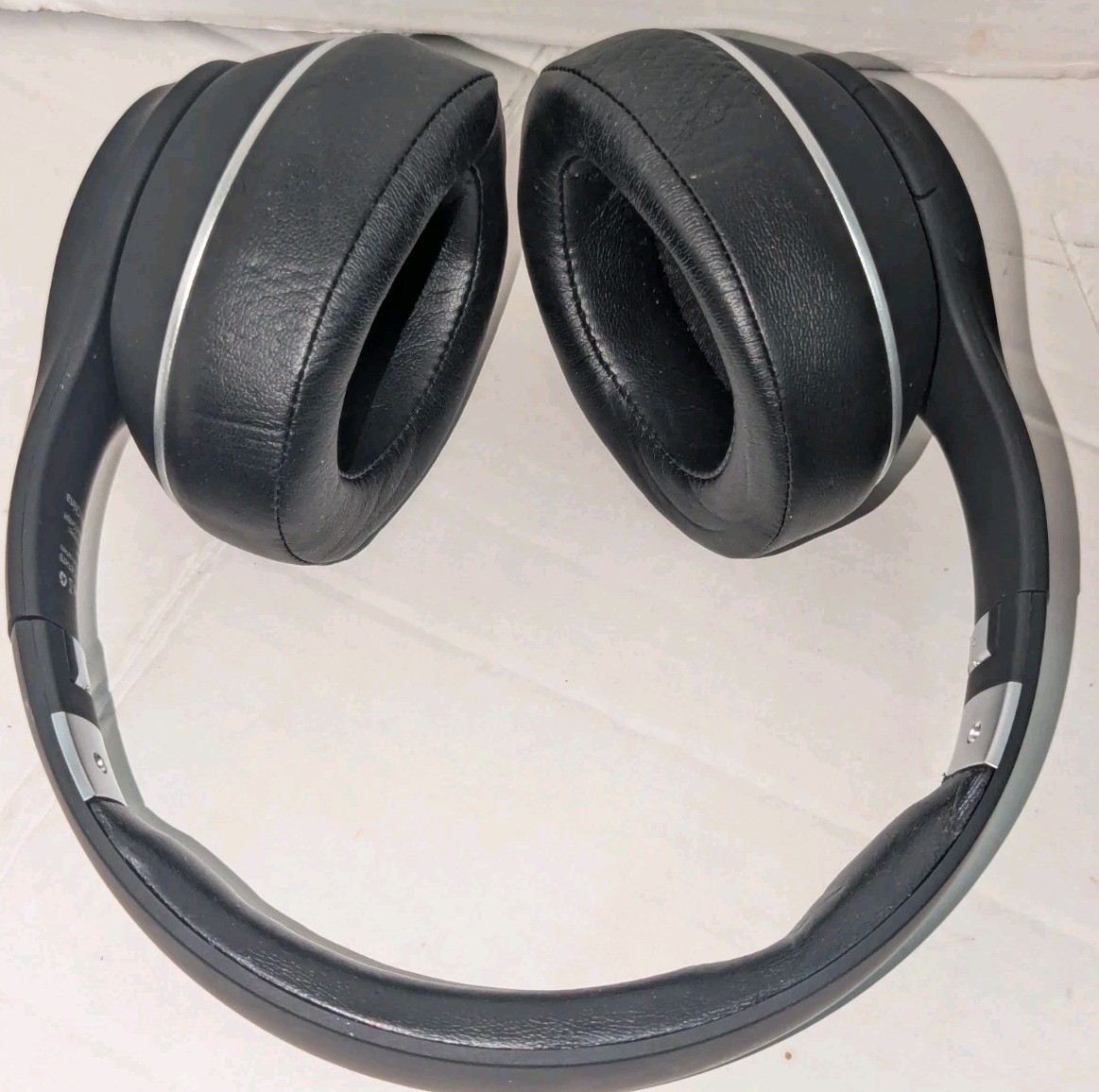 Tribirt XFree Tune IC-BTH70 Wireless Noise Cancelling Headphones