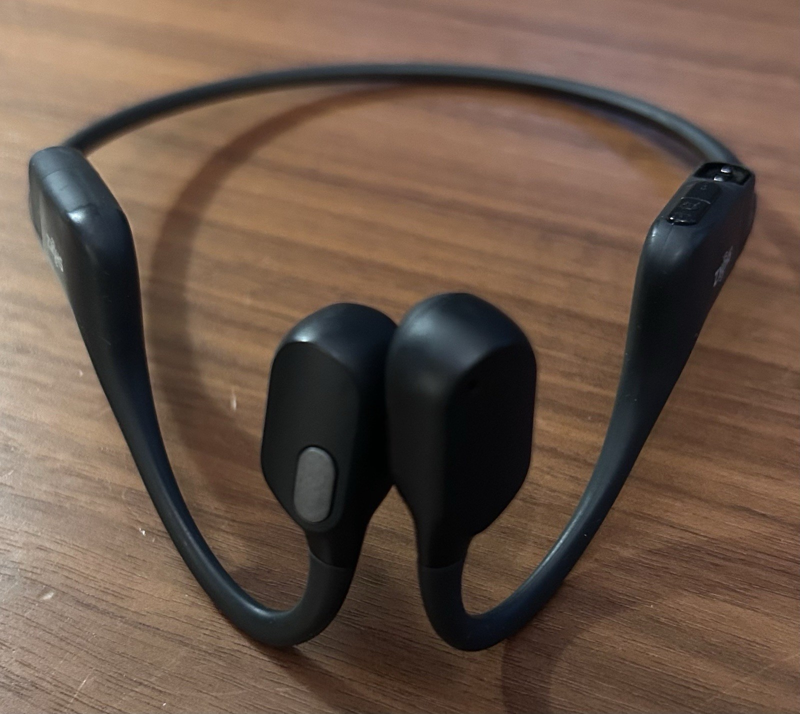 Comet Gray Shokz OpenRun SE Bone Conduction Wireless Bluetooth Headphones S803