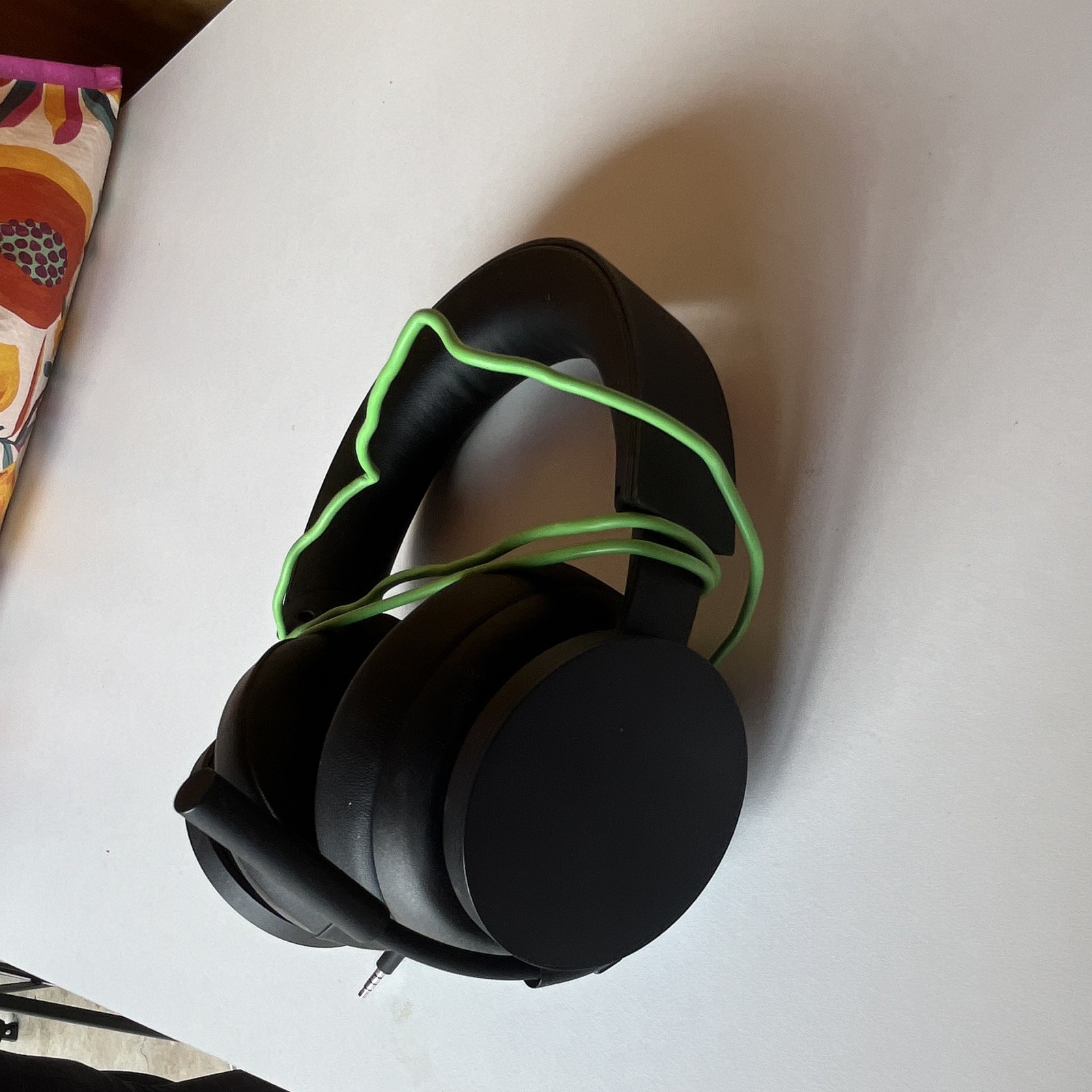 Black Over-Ear Wired Headphones w/ Green Cable, 3.5mm Jack, Headband