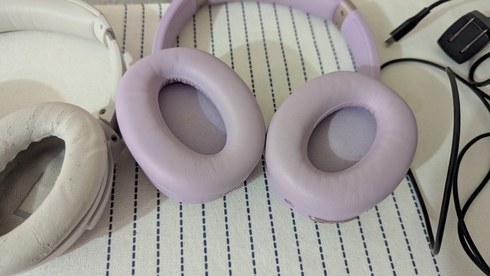 Bose QuietComfort 45 Noise Cancelling Wireless Headphone-White/ See Description