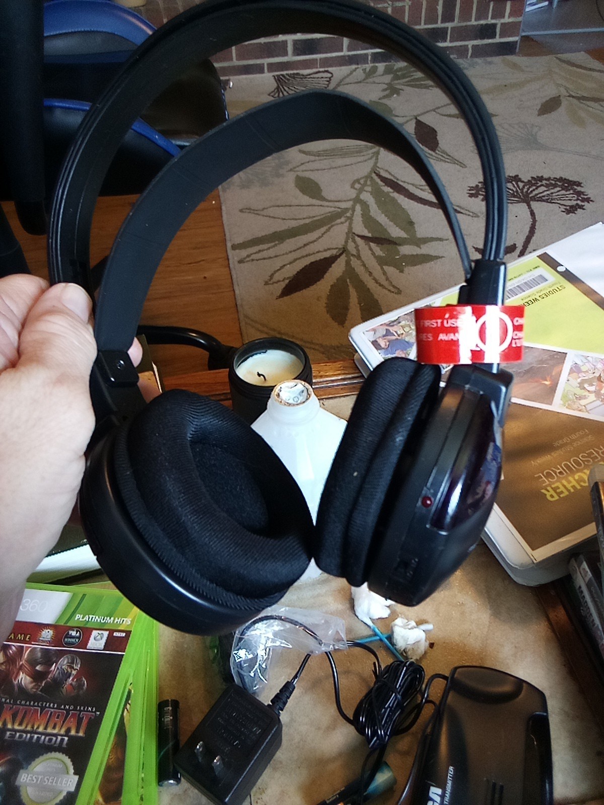 Vintage 2001 RCA WHR120RS Wireless Over Ear Headphones Infra Red 25′ CIB