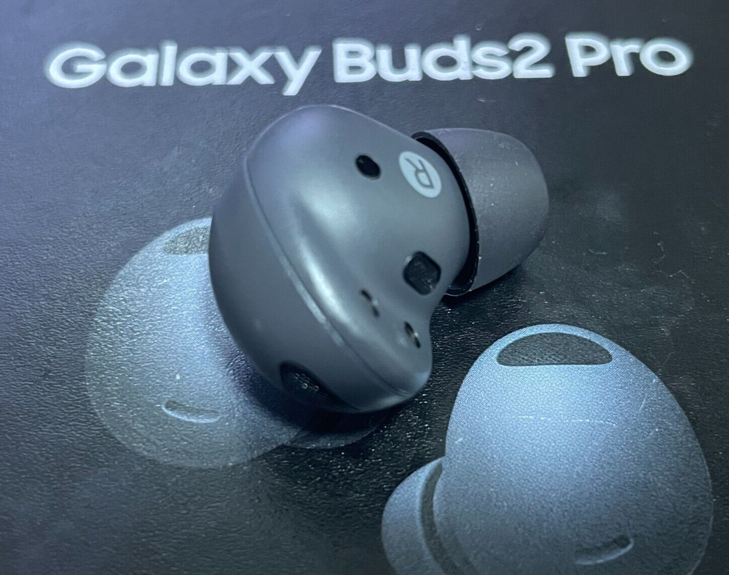 Samsung Galaxy Buds2 PRO Wireless SM-R510 Right Side Graphite (R)–Excellent