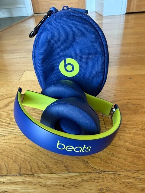 Beats Solo3 Wireless Club Navy Headphones Case Cables Never Used