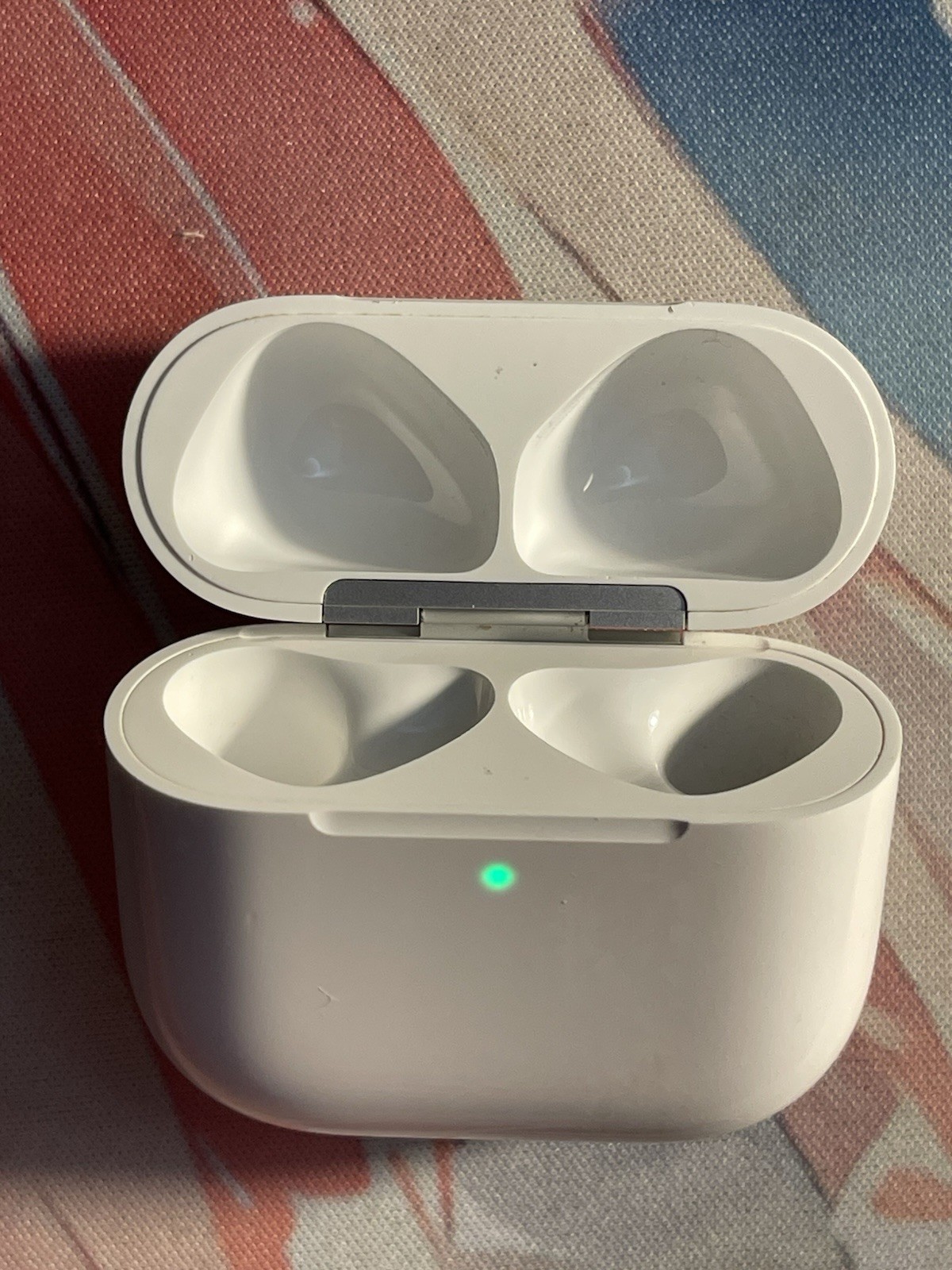 Apple AirPods Pro Wireless Charging Case, A3058