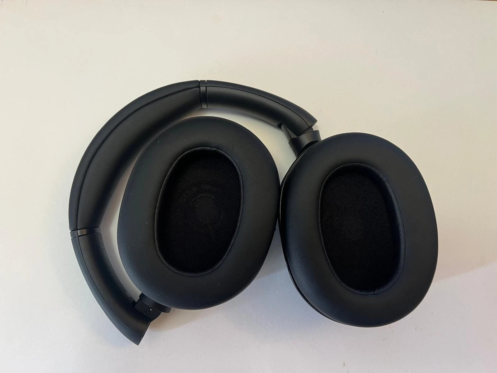 Sony ULT WEAR 900N Wireless Noise Canceling Bluetooth Headphones Black WHULT900N