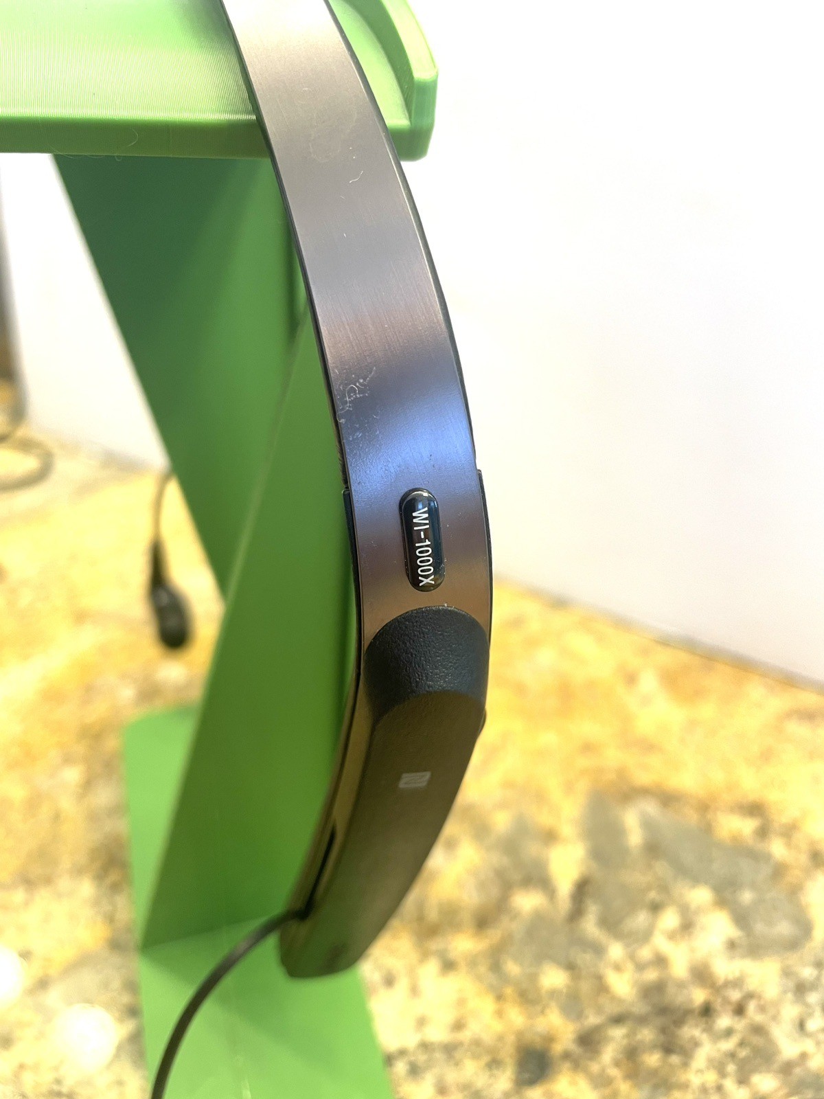 Sony WI-1000X Neckband Noise Cancelling Headphones Tested