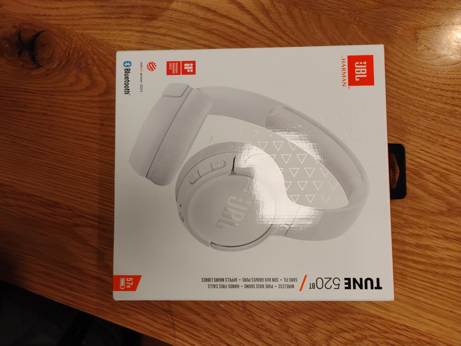JBL Tune 520BT Wireless Bluetooth Headphones Pure Bass White