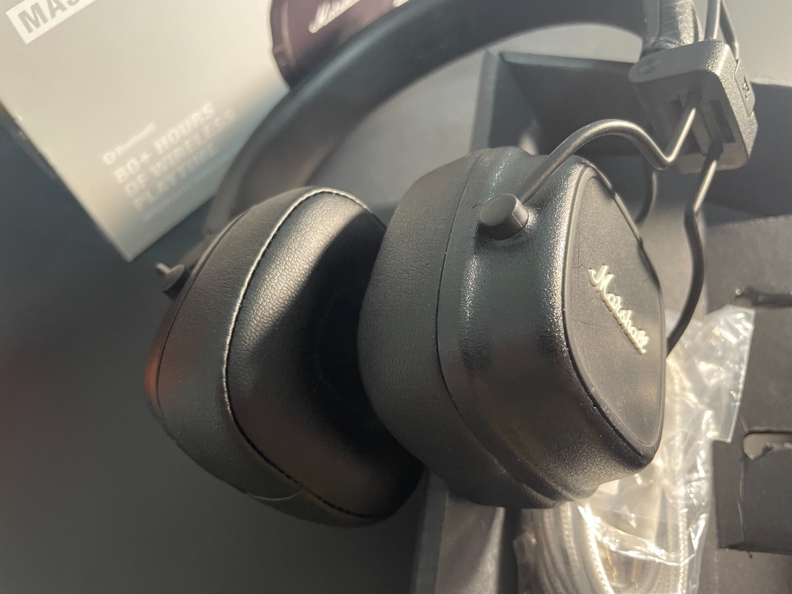 Marshall – Major IV Bluetooth Headphone with wireless charging Black -USED