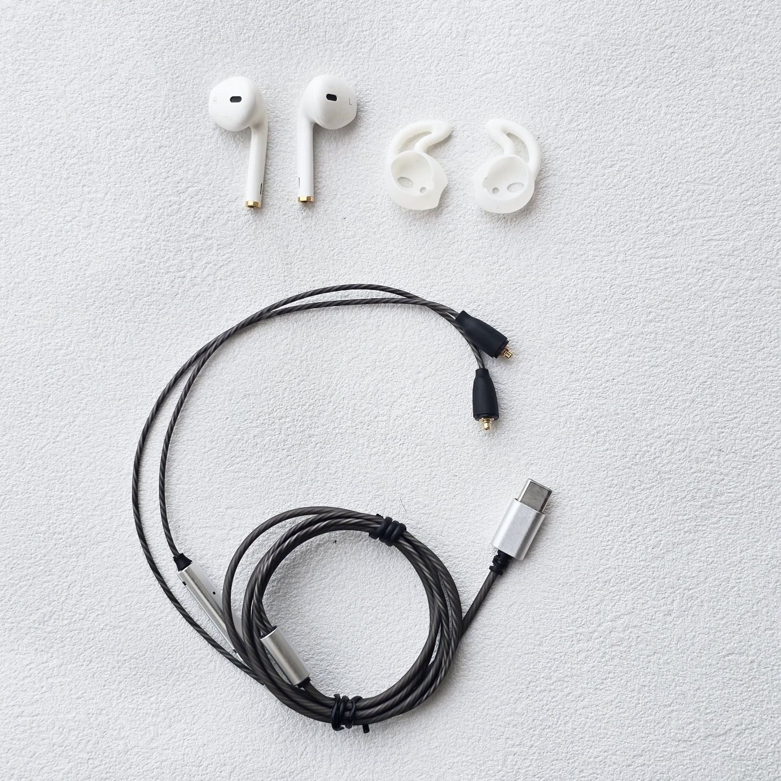 Custom Gaming USB-C Earbuds CX5686 Sound Tracking for Apple Earpods iPhone17 S26