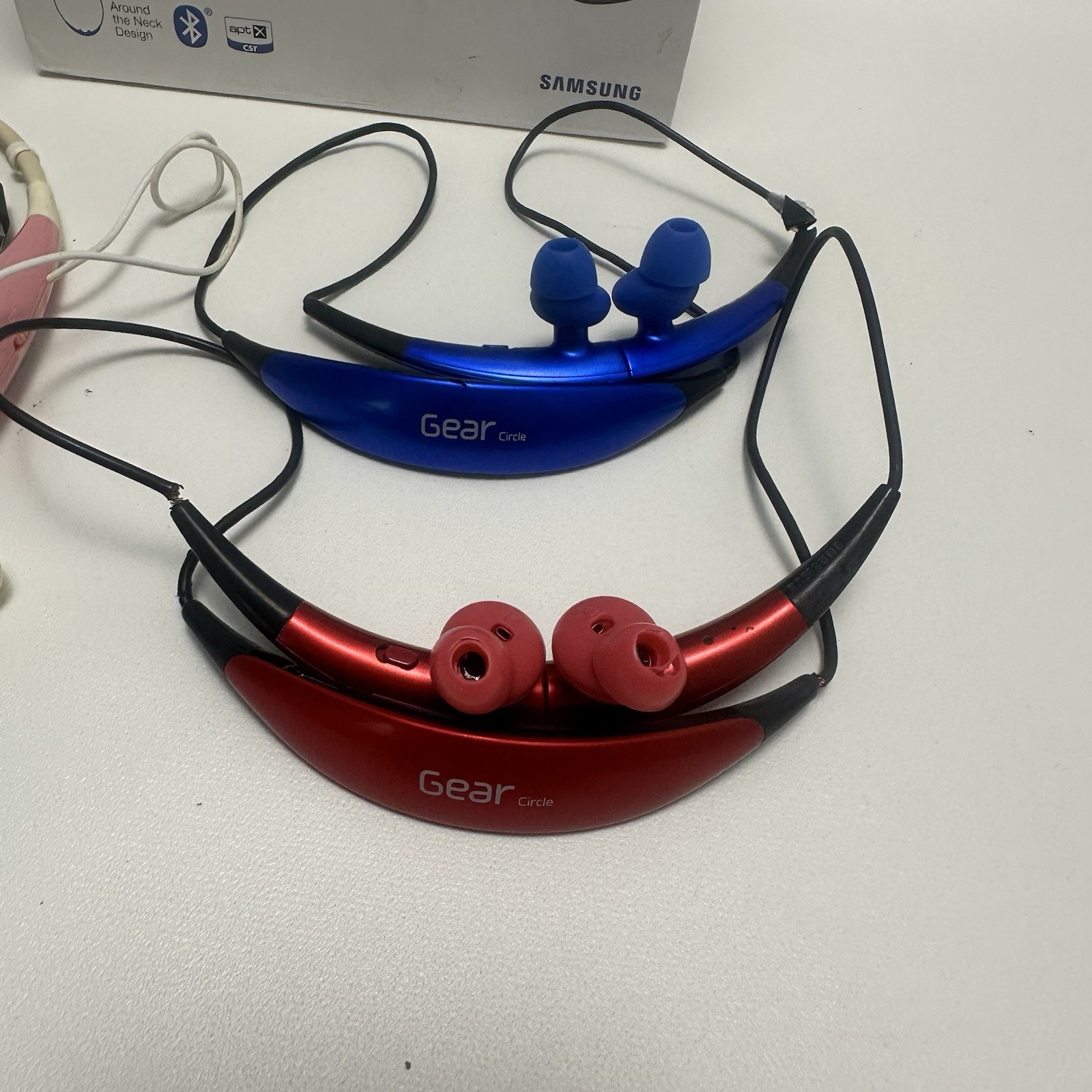Lot 3 Headphones 2 Samsung Gear Circle Bluetooth Blue Red Box 1 Pink Untested