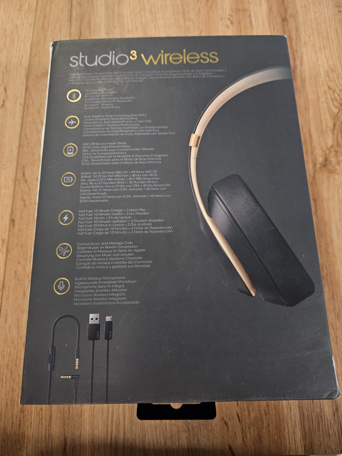 Beats Studio 3 Wireless Headphones – Shadow Gray – With Box, Case & Accessories