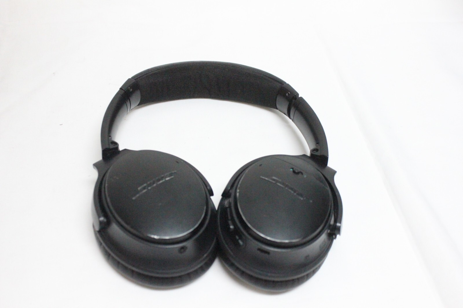 Bose QuietComfort 35 Over the Ear Wireless Headphones