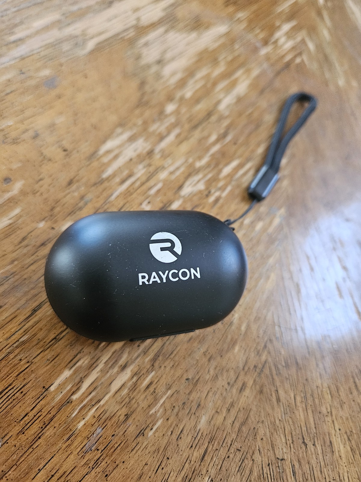 Raycon Everyday Earbuds Bluetooth Wireless Earbuds w/ Charging Case Never used