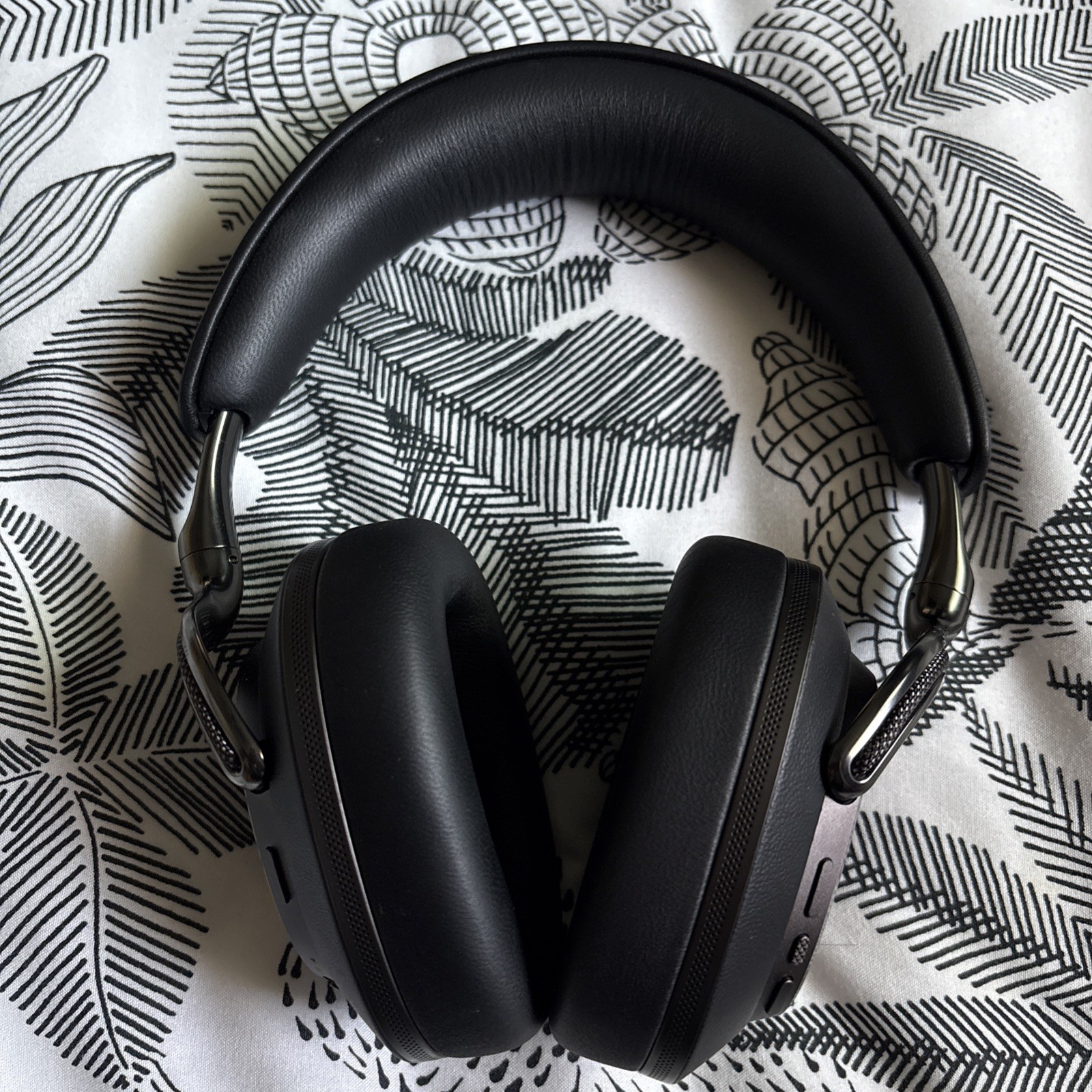 Bowers & Wilkins Px8 S2 Wireless ANC Over-Ear Headphones Onyx Black Hi-Res