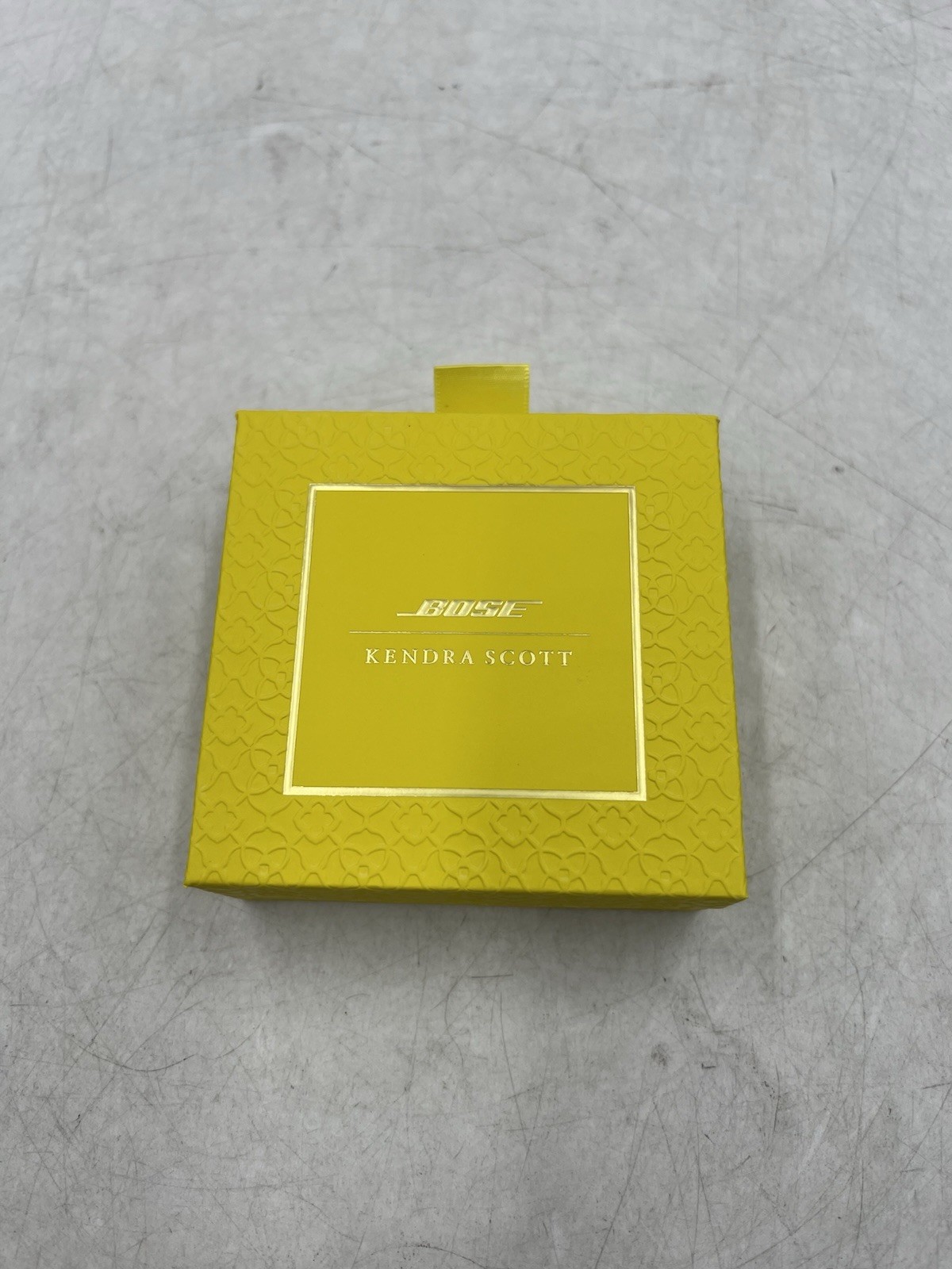 Bose x Kendra Scott Ultra Open Earbuds – Gold Filigree