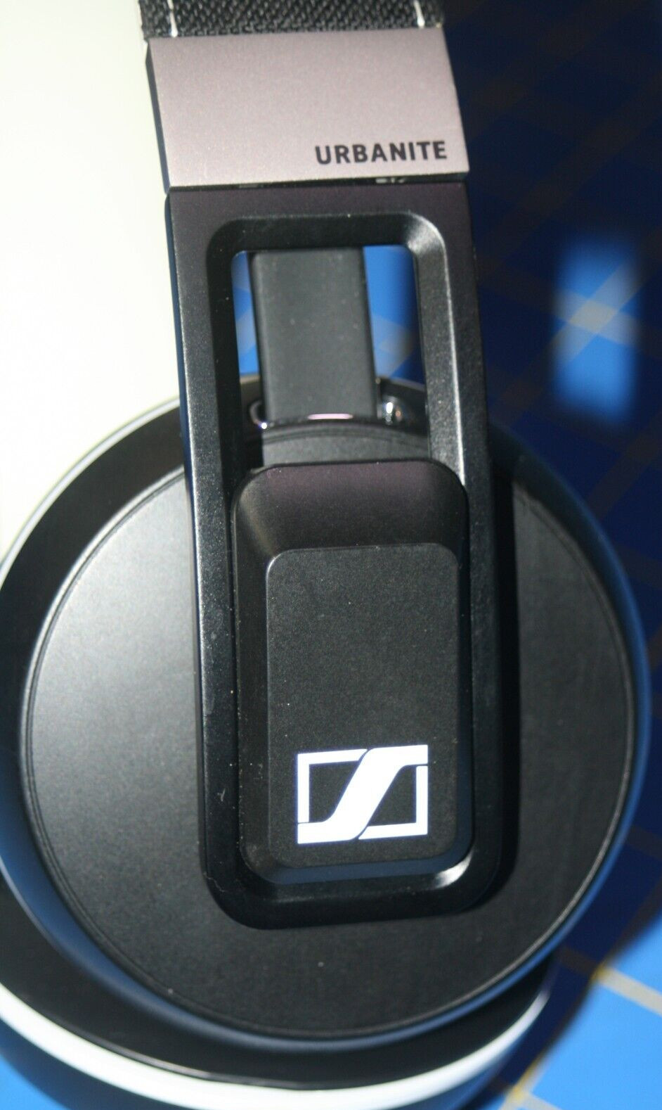 Sennheiser Urbanite Over Ear Headphones Black White Listening Music NO EARPADS