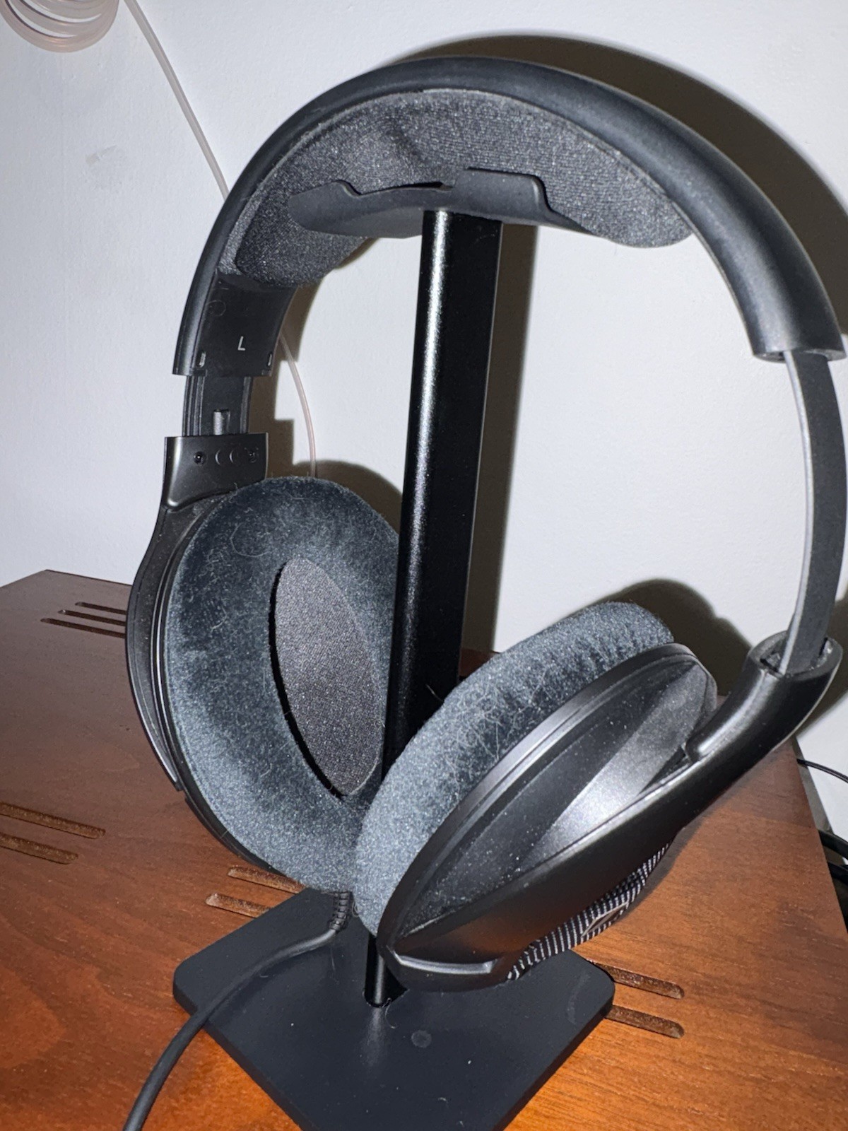 Sennheiser HD 560S Black Over-the-Ear Audiophile Headphones Excellent Condition