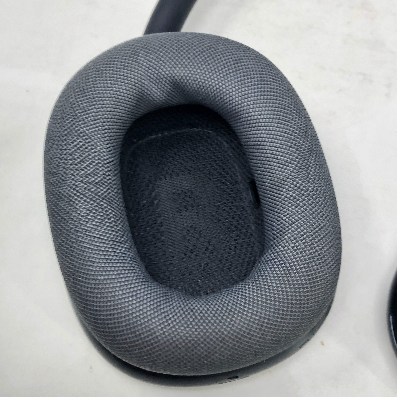 Apple AirPods Max USB-C Wireless Over-Ear Headphones Midnight MWW43AM/A