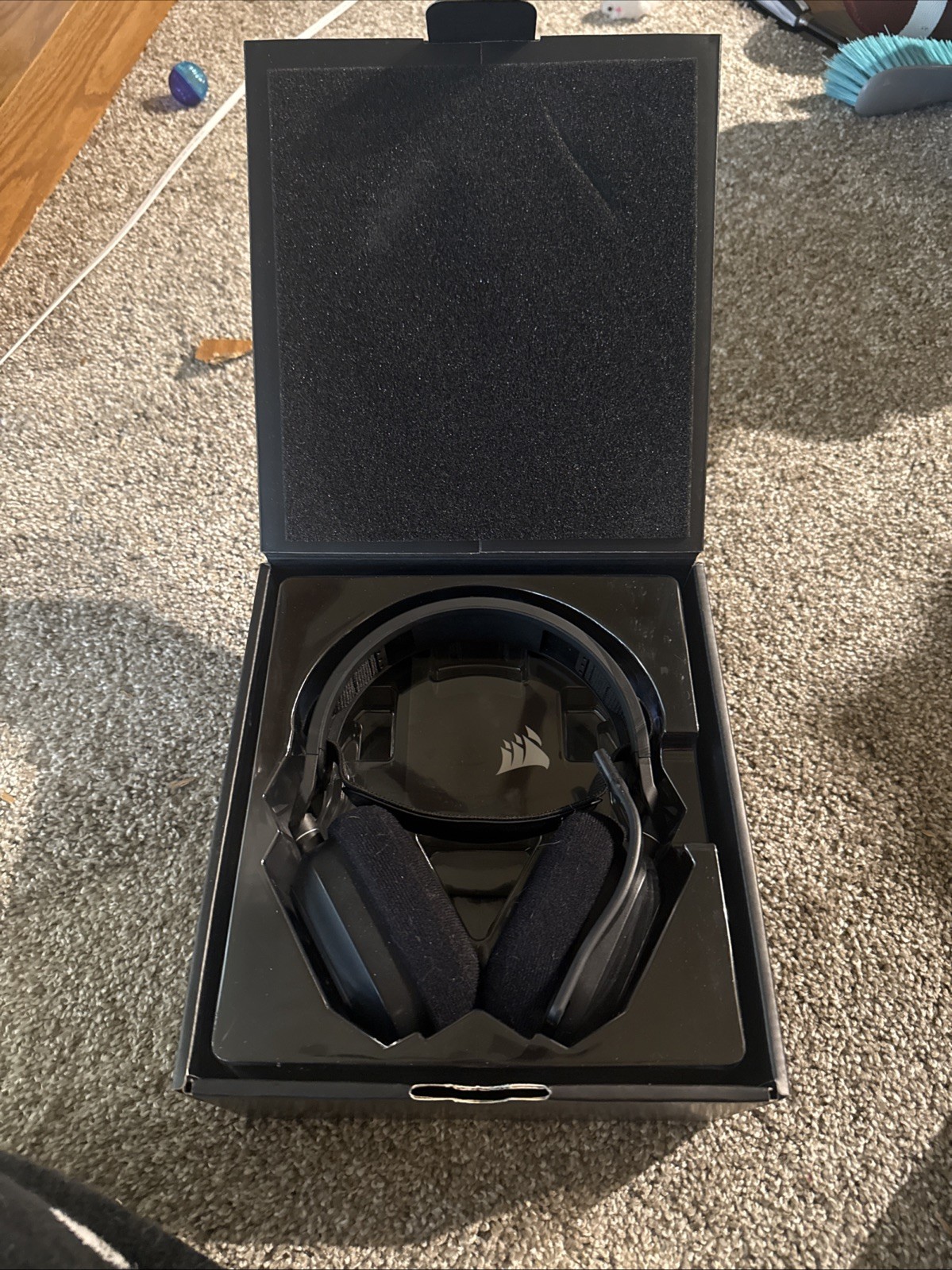 CORSAIR HS80 RGB Wireless Gaming Headset