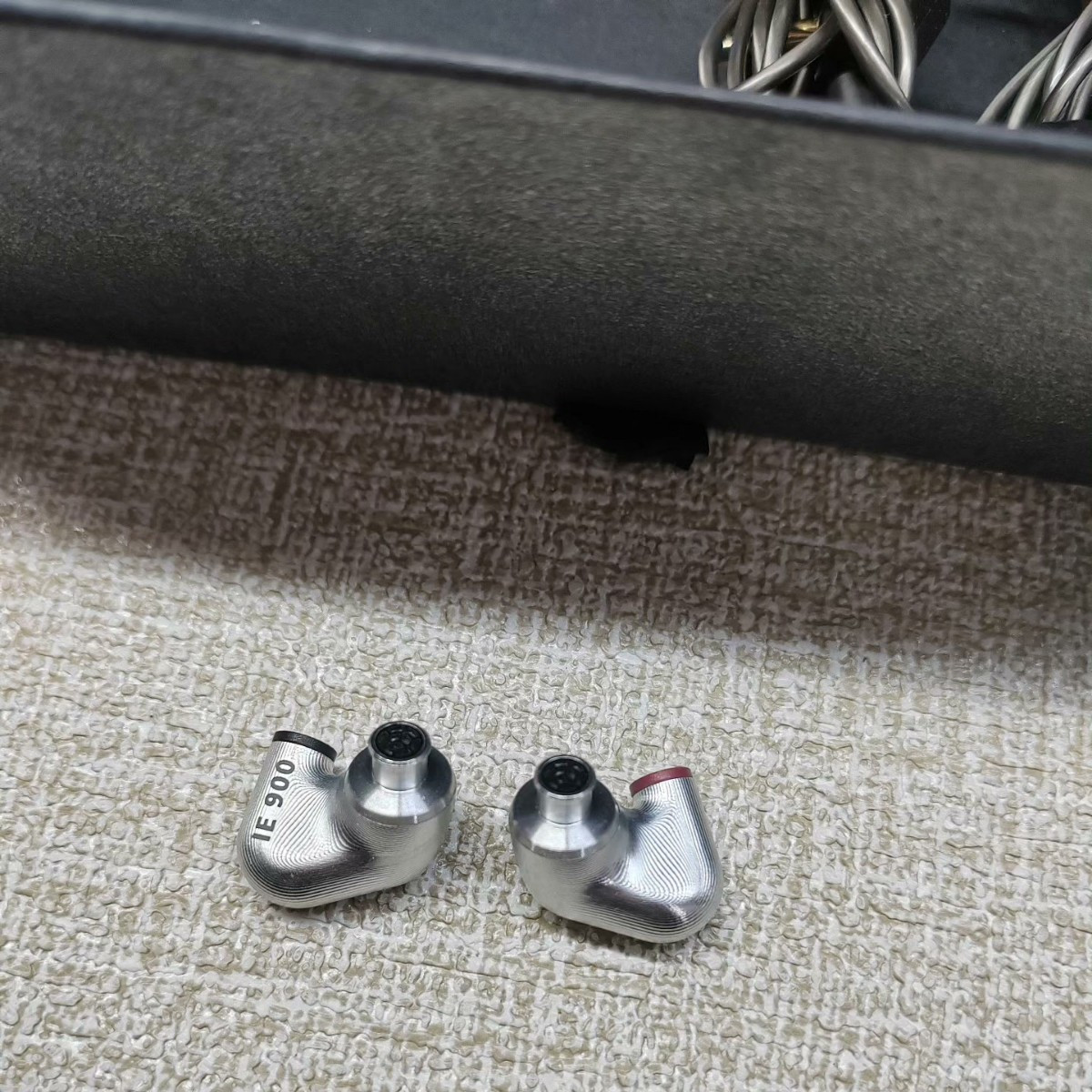 Sennheiser IE900 In-Ear Monitors IEM Earphones Full Set Cables Case Accessories