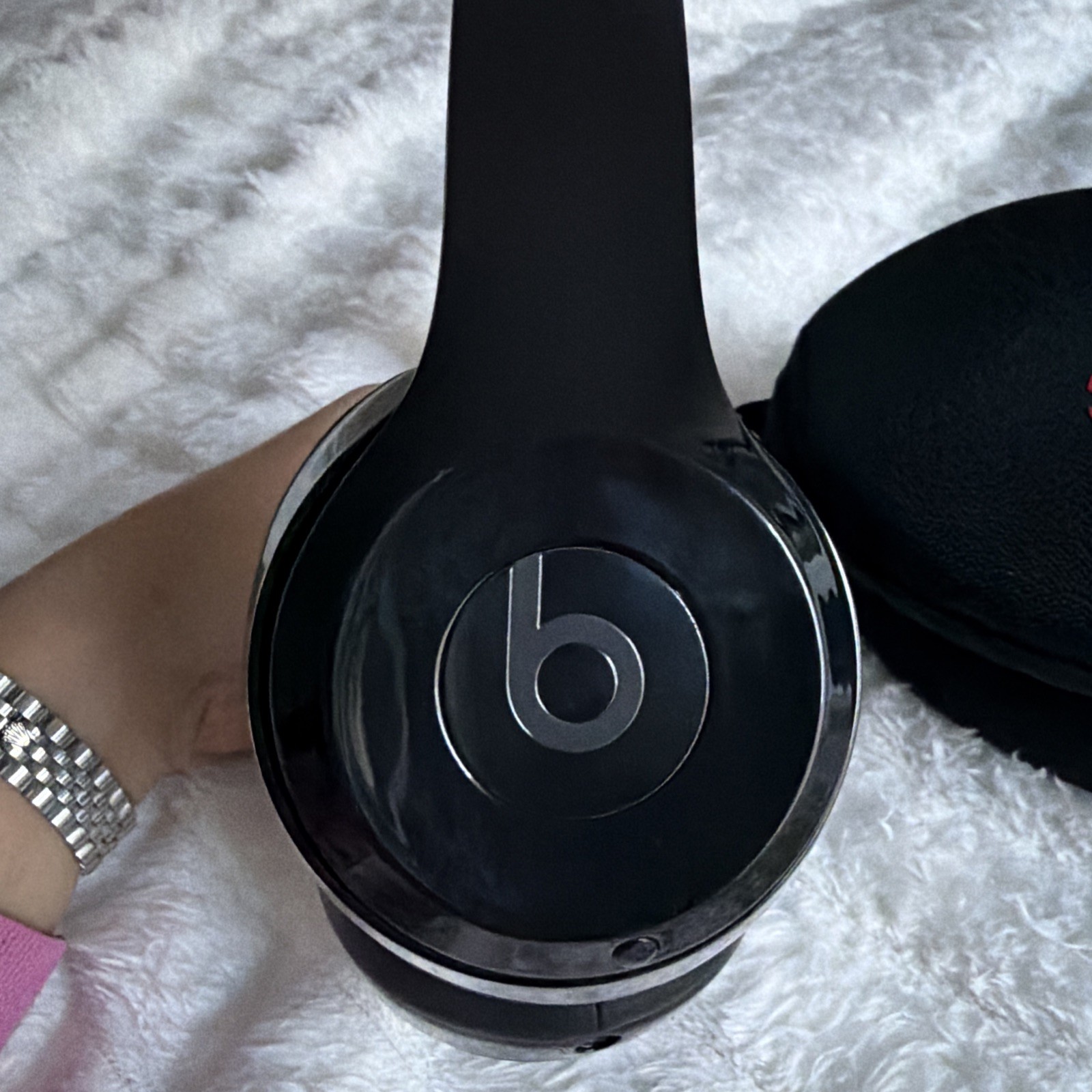 Beats Studio3 Wireless Over-Ear Headphones Gloss Black with Case – Used