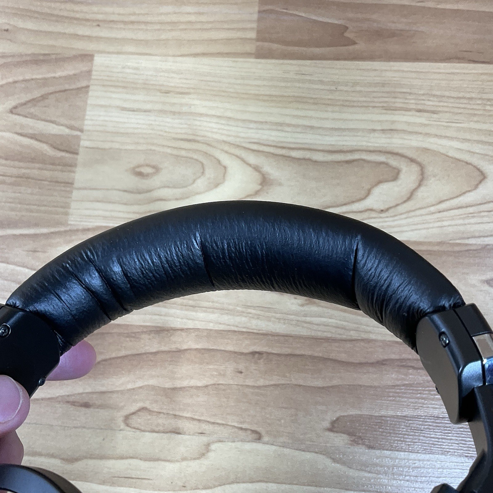 Koss QZ900 Noise Cancelling Over-Ear Headphones with Cable Case Tested Working