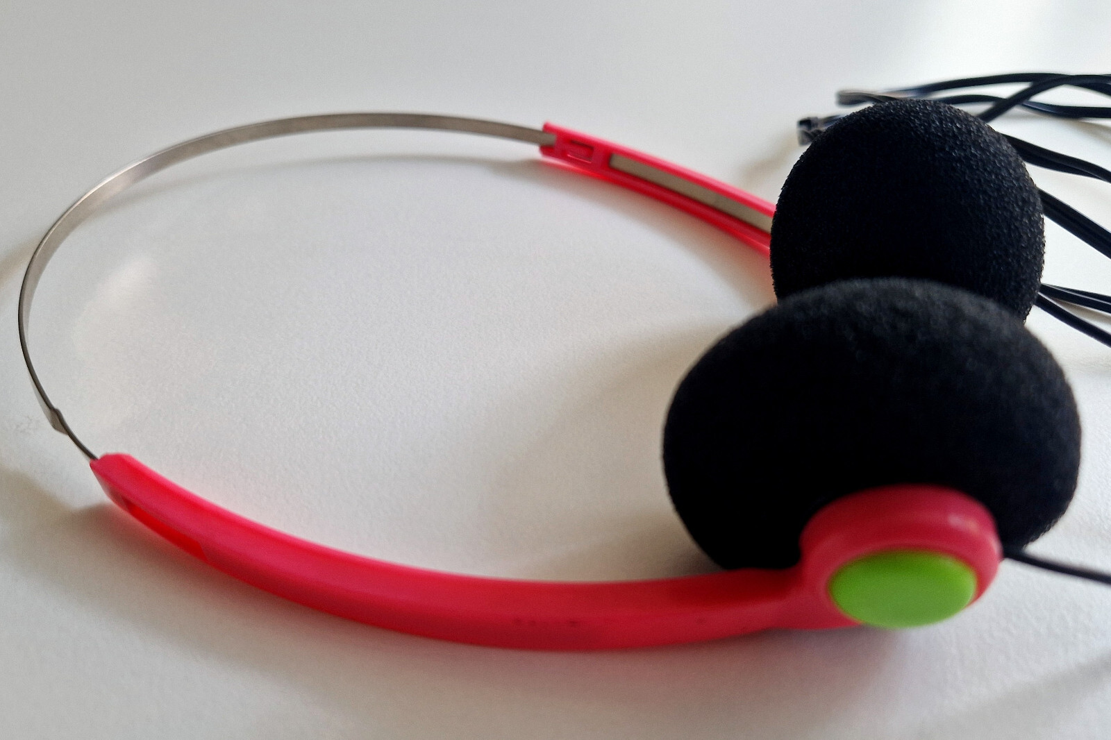 Vintage 1980s headphones -Barbie model