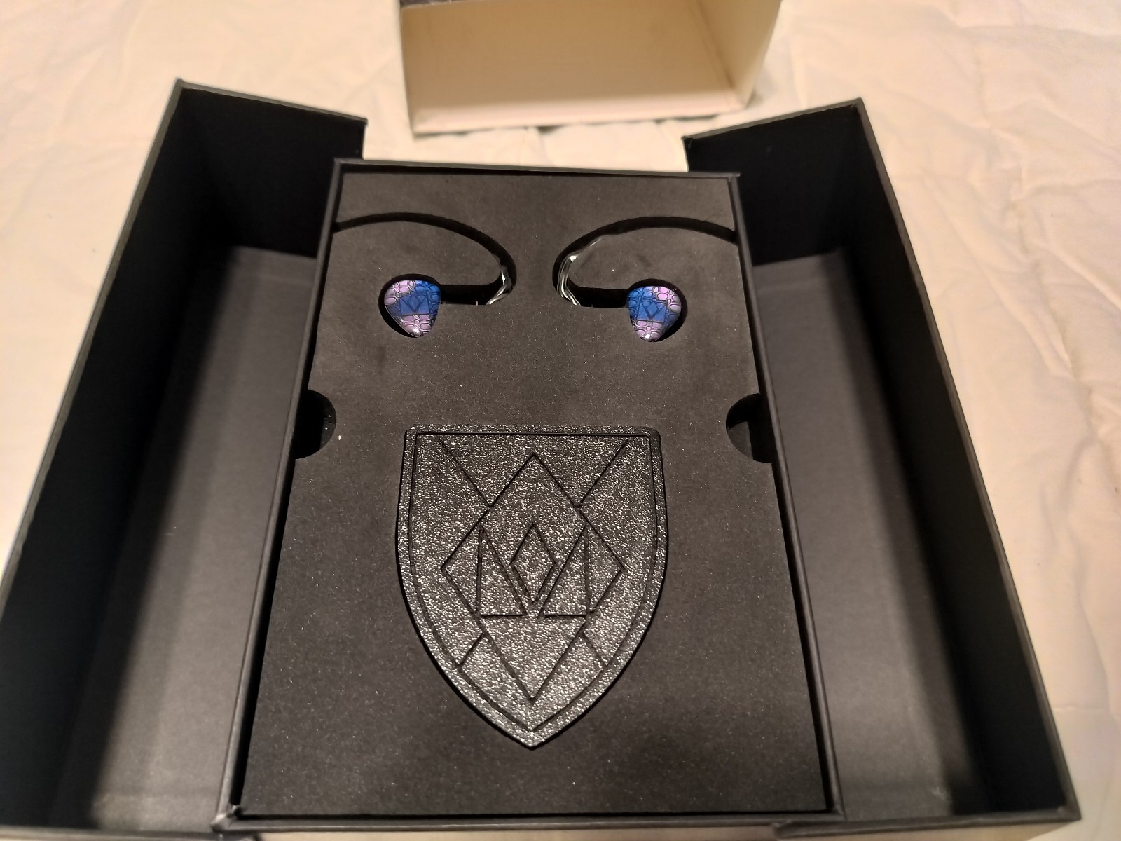 Noble Audio Knight 1 DD + 1 BA + 1 PZ Tribrid In Ear Monitors – USED