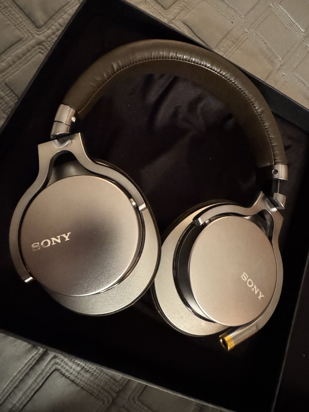 Sony MDR-1A Silver High Resolution Headphones