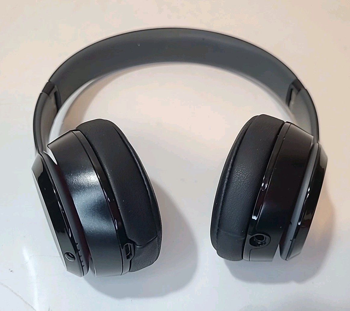 Beats by Dr.Dre Solo 2 Wireless On-Ear Headphones Black & Red – Tested – Read
