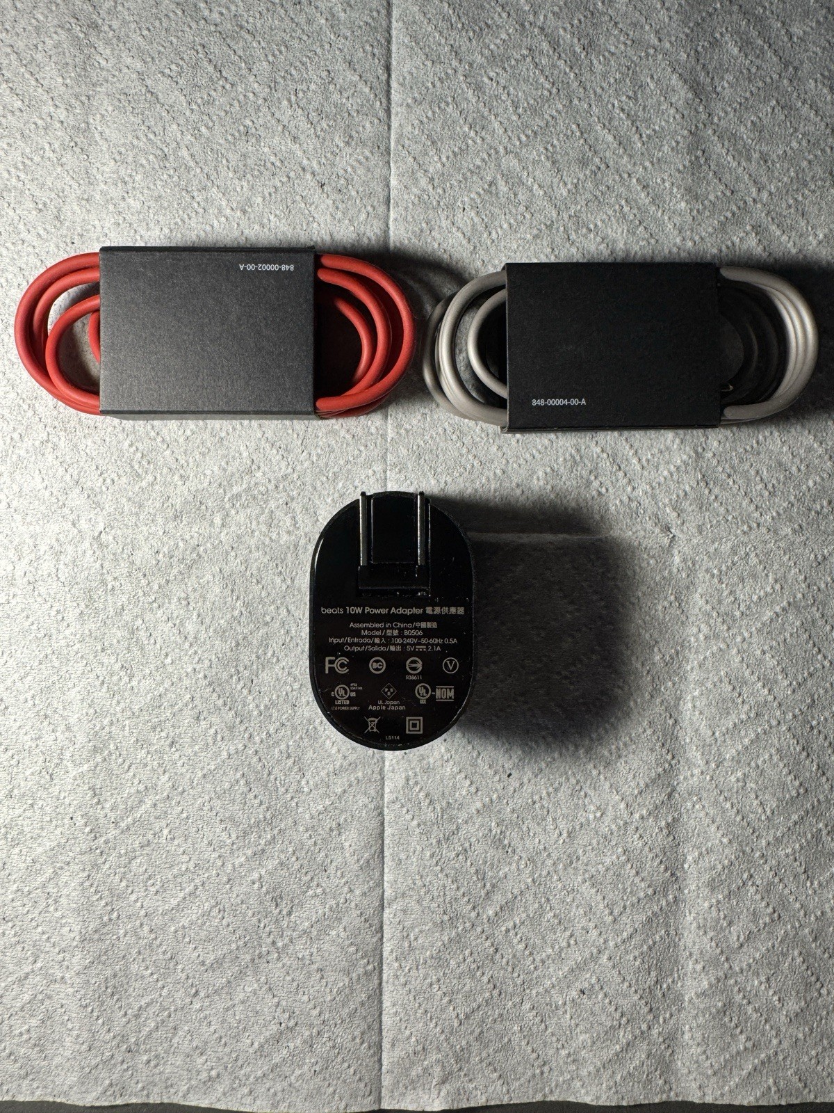 Beats by Dr Dre 3.5mm Aux HeadPhone Jack Bundle Including 10 WATT Charging Brick