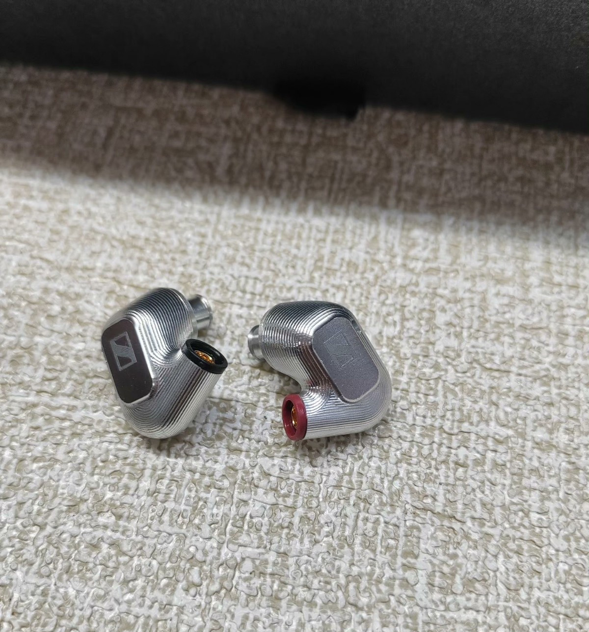 Sennheiser IE900 In-Ear Monitors IEM Earphones Full Set Cables Case Accessories