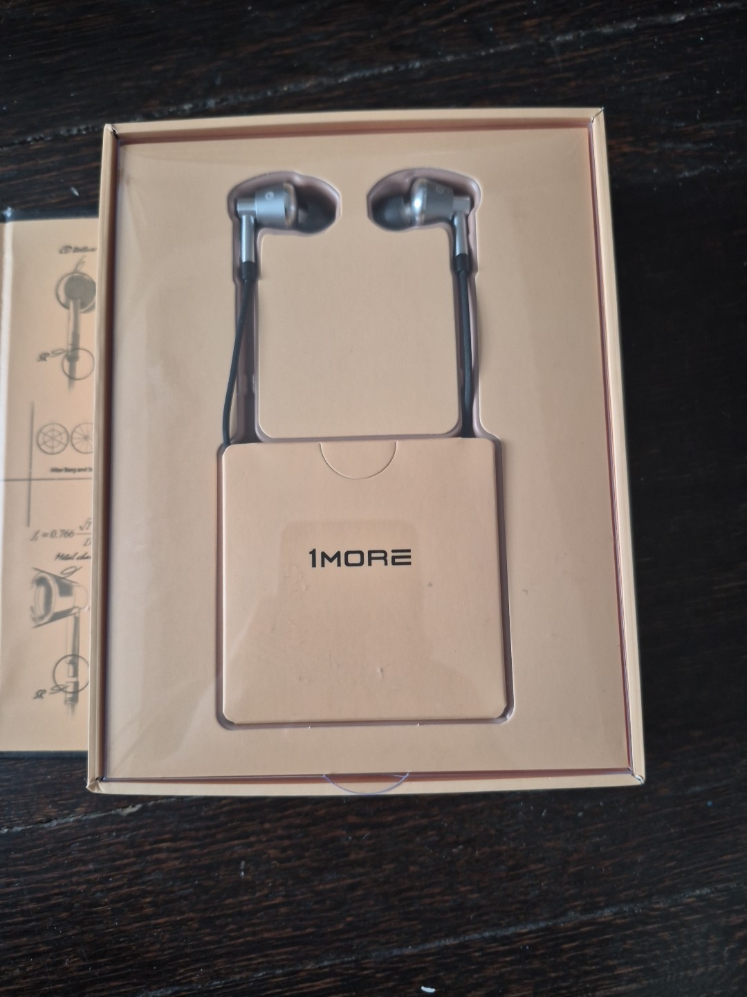 1MORE Triple Driver Wired In-Ear Headphones – Silver