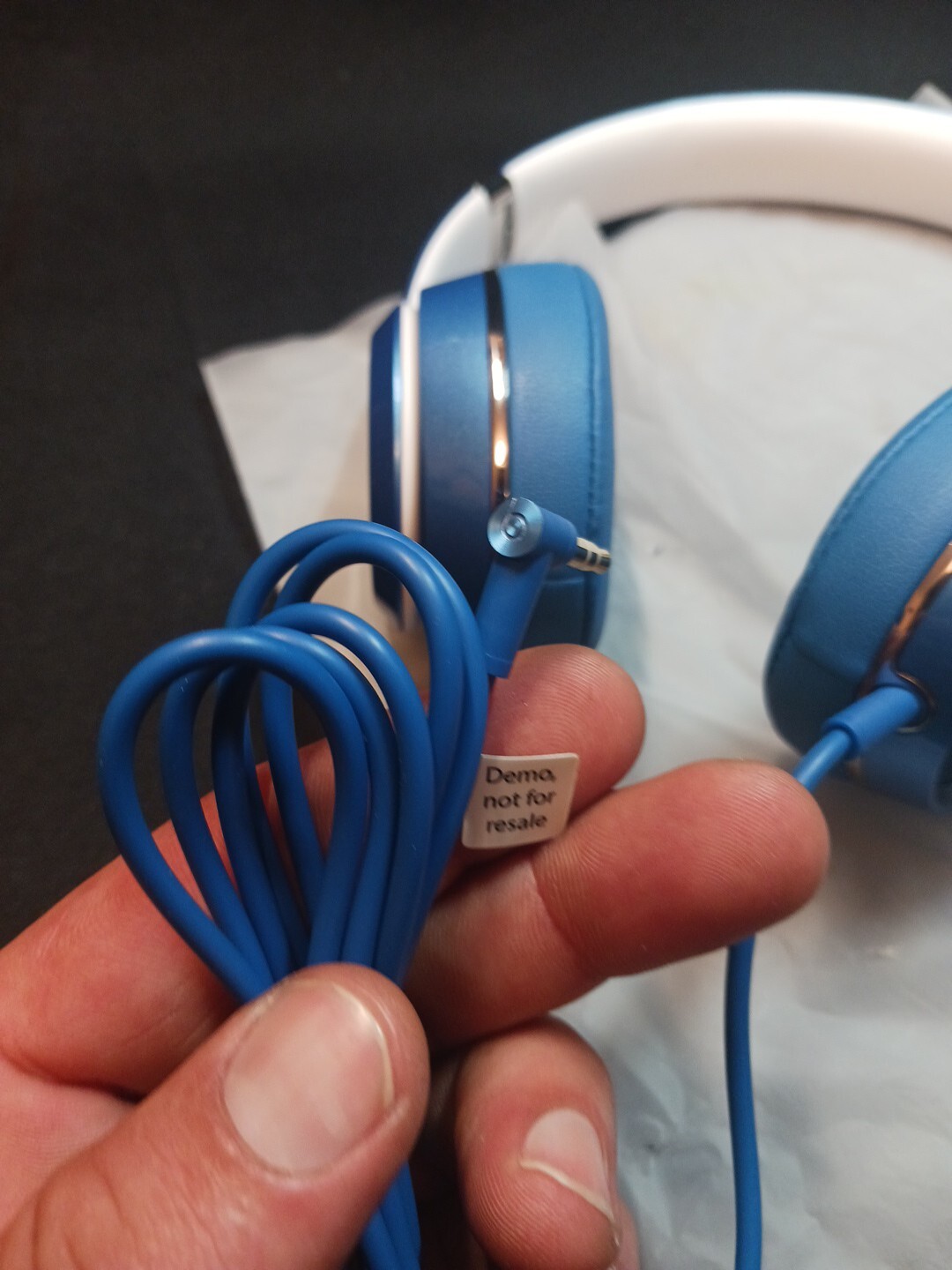 Beats by Dr. Dre Solo2 Wired on Ear Headphones – Metalic Blue NEW WITHOUT BOX!