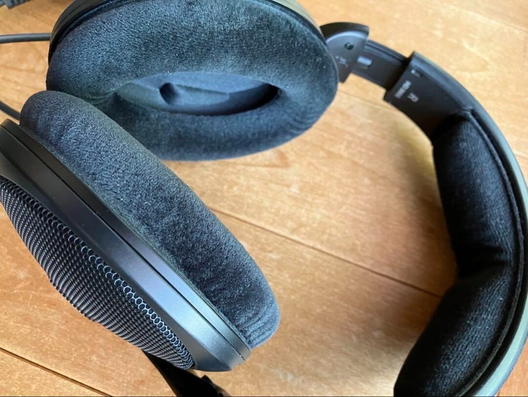 Sennheiser HD 560 S Over-The-Ear Audiophile Headphones Good FS