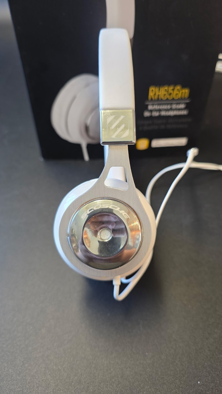 Realm Scosche RH656M Reference Grade On-Ear HeadPhones
