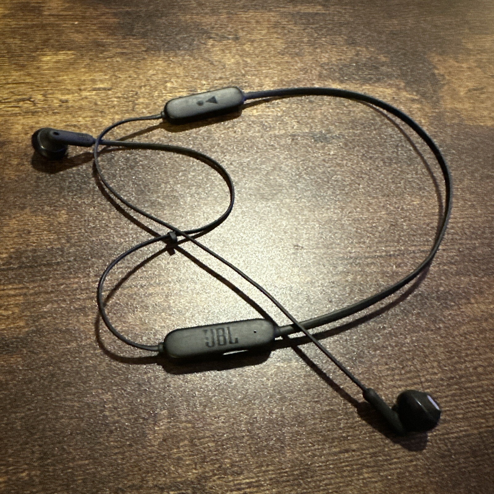 JBL Lifestyle Tune 205BT in-Ear Bluetooth Earphones Black