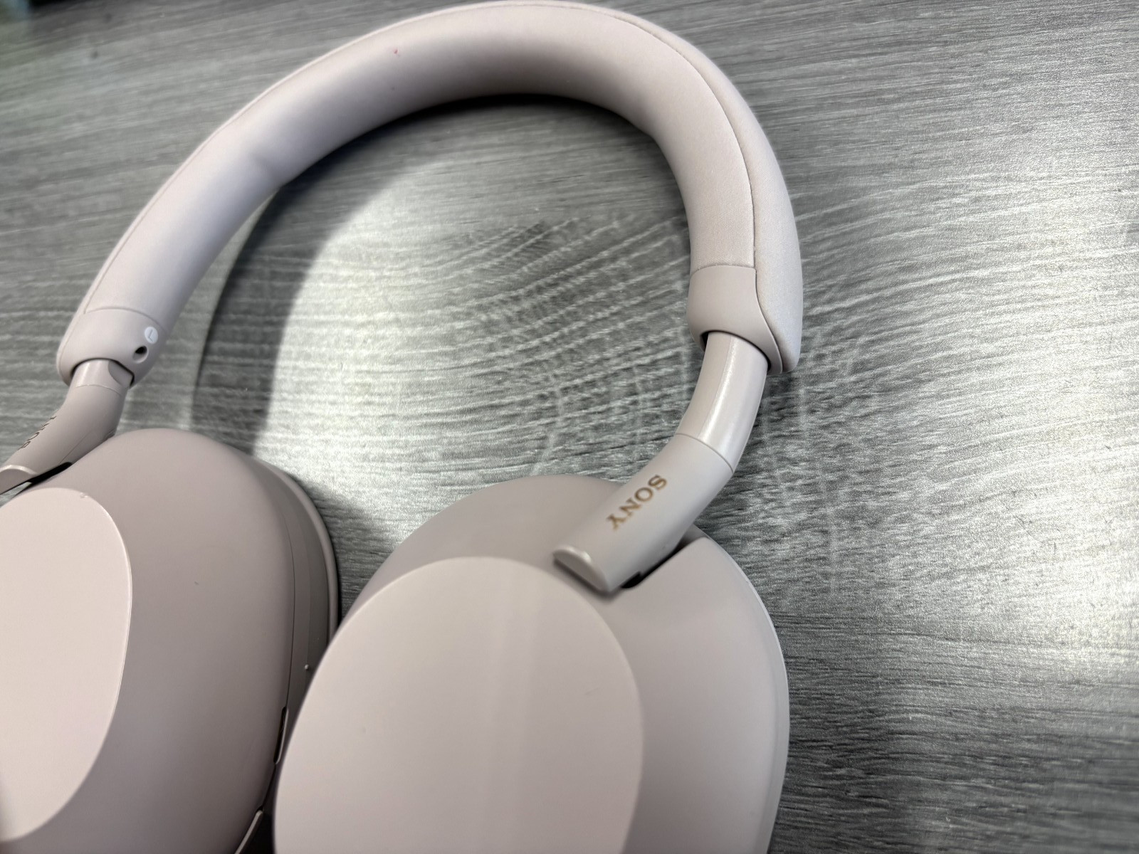 Sony WH-1000XM5 Wireless Headphones -Pink – Fully Functional -Pads Staine