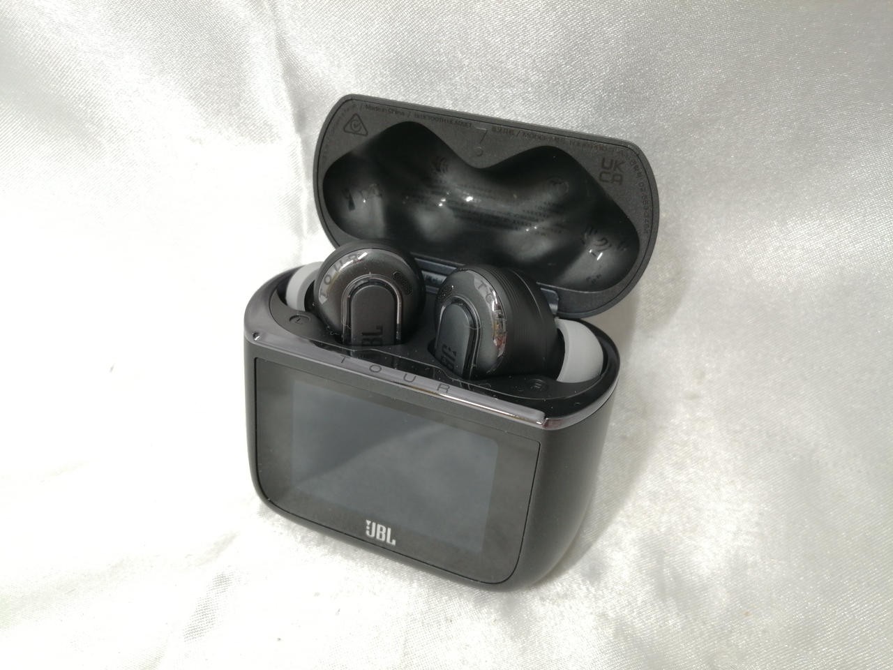 JBL Tour Pro 3 Wireless Earphones with Wired Audio Transmission Accessory