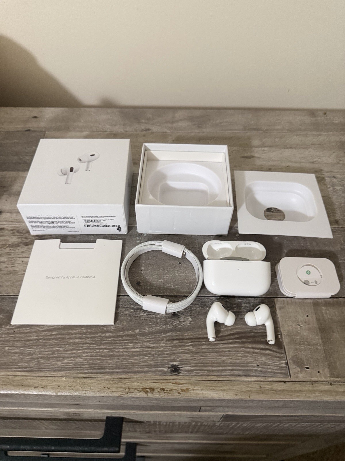 Apple AirPods Pro 2nd Gen White ANC MagSafe USB-C Wireless Charging