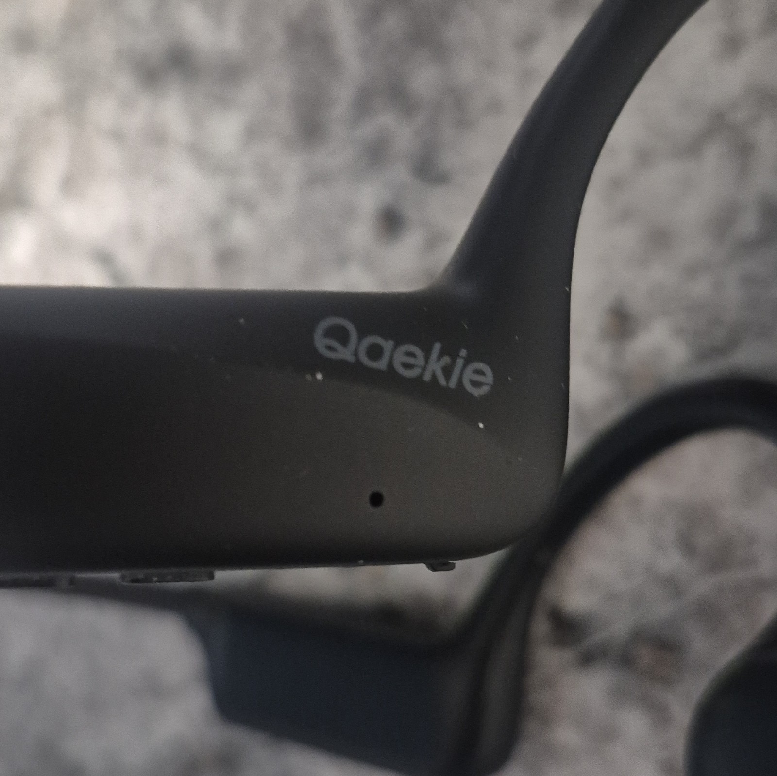 Qaekie q10 Bluetooth Wireless Bone Conduction Headphones Black