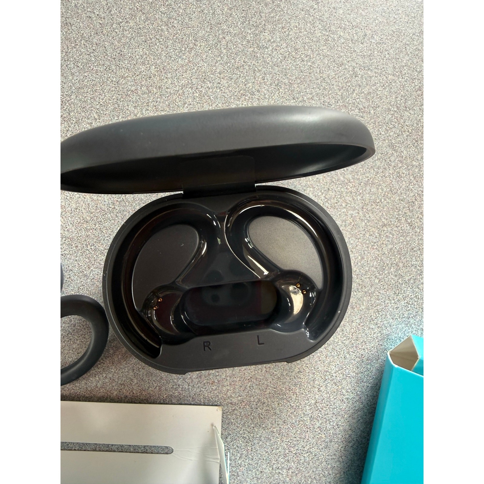 JLabs earbuds GO AIR Sport true Wireless with case charger tips 32+ hours play