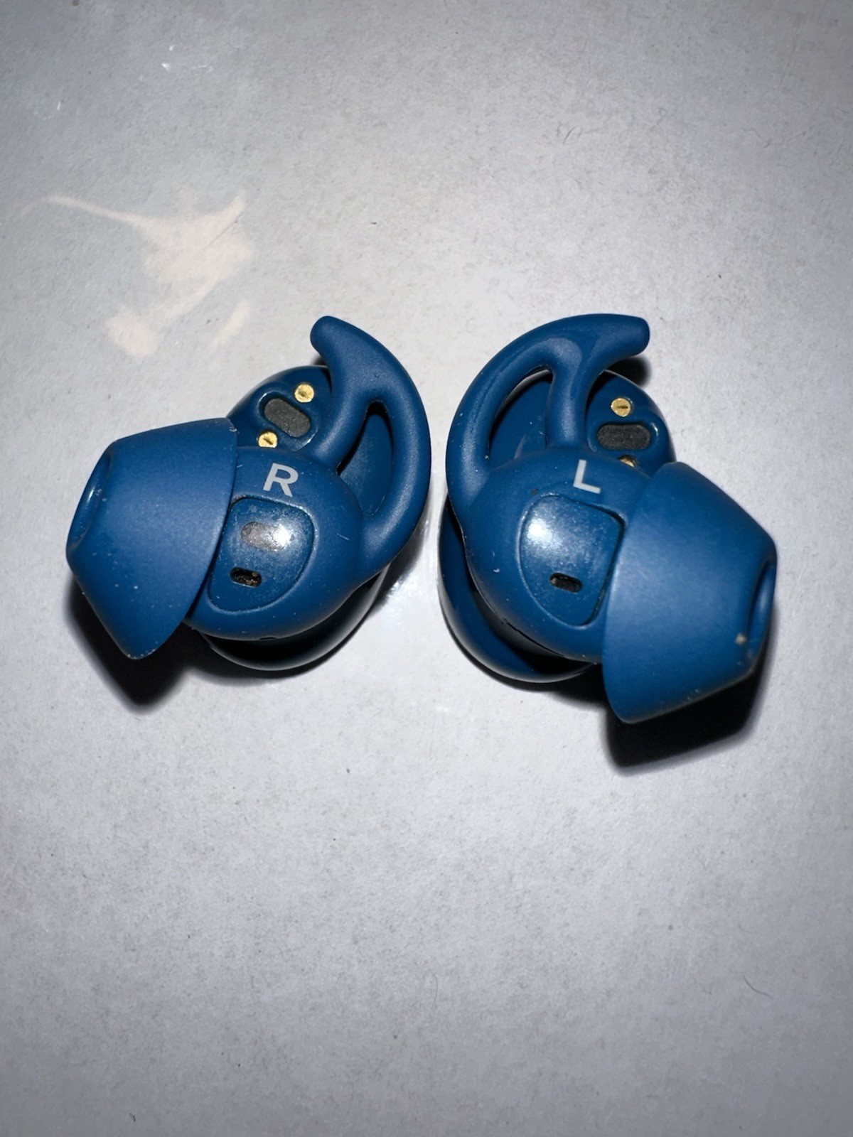 Bose 427929 Sport Earbuds True Wireless Bluetooth BLUE Used Read