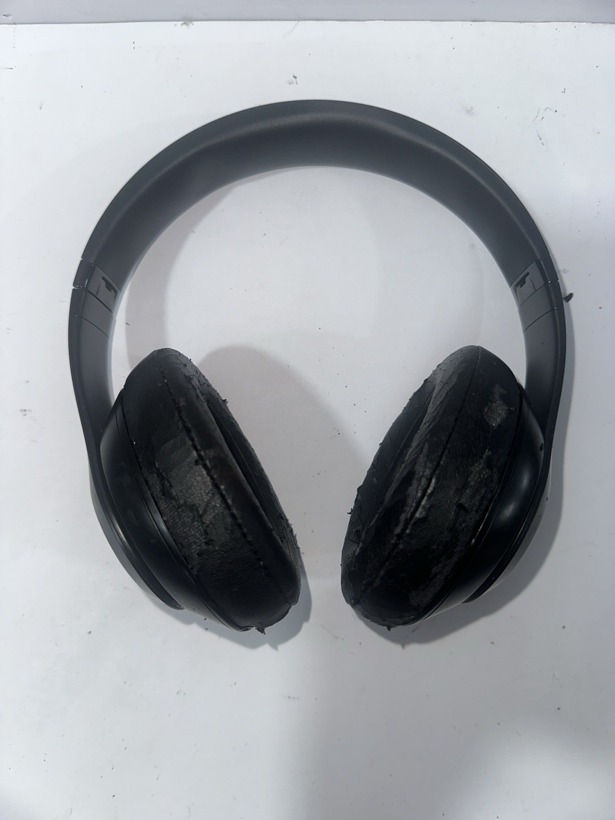 Beats by Dr. Dre Studio3 Over the Ear Wireless Headphones – Black