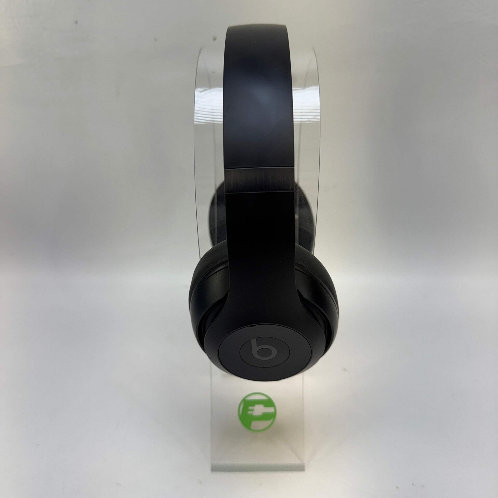 Beats Studio Pro Wireless On-Ear Bluetooth Headphones Black