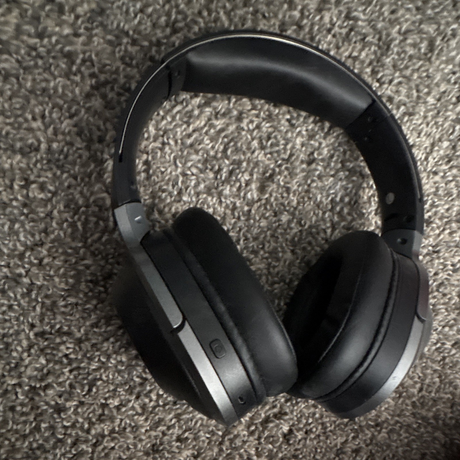 Skullcandy Black/Gray Bluetooth Wireless Over-Ear Headphones