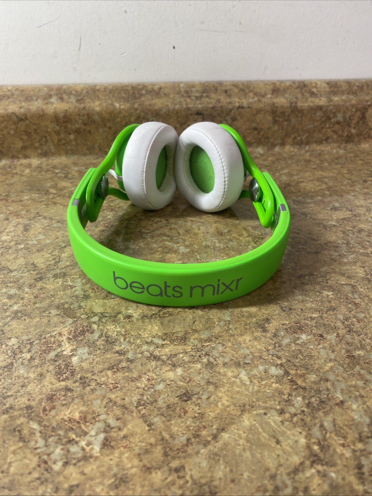 Beats by Dr. Dre Mixr Headband Headphones (Green) Pre-owned Free Shipping