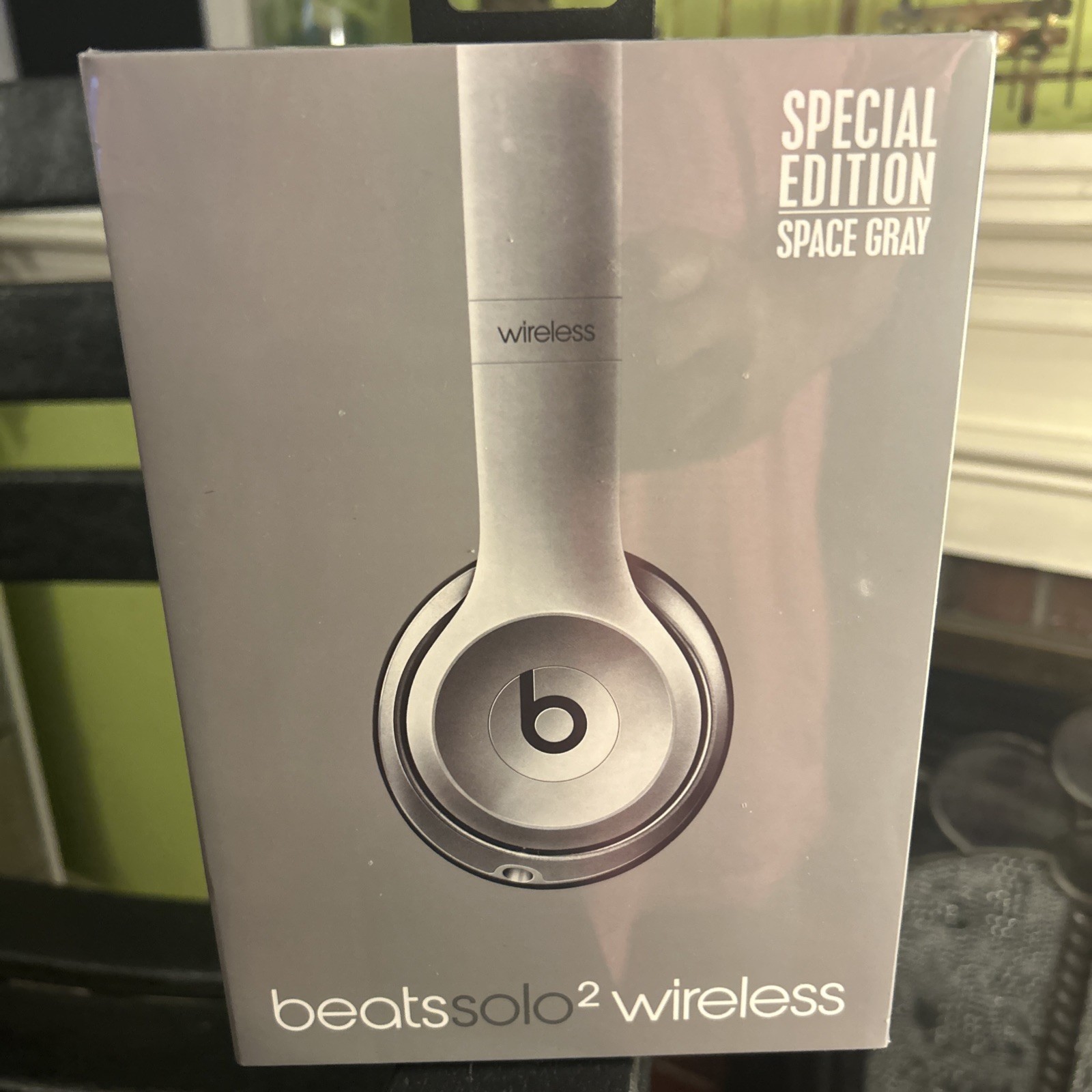 Beats Solo 2 Wireless Space Gray Special Edition Headphones Factory Sealed RARE!