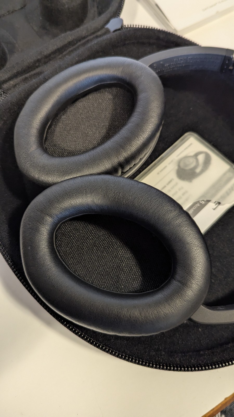 Bose QuietComfort 15 QC15 Noise Cancelling Headphones w/ Case & Cables